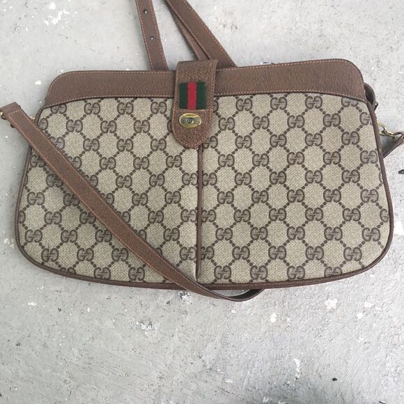Vintage Gucci Crossbody - Picture 2 of 10